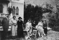 Momenti di vita familiare e sociale